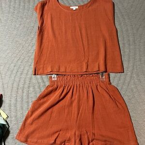 Blu Pepper. Burnt Orange Boutique sleeveless top & short set with pockets.